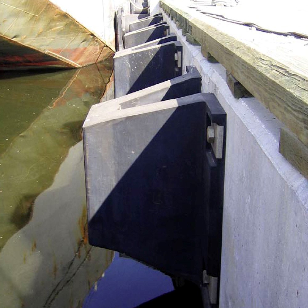 OUR PRODUCTS – Marine Fenders